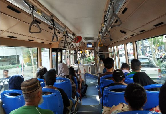 Jalan-Jalan Hemat Sekeluarga: Sampai di Kuala Lumpur (Part 2)
